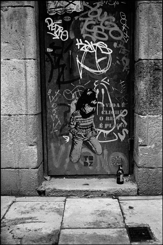 Barcelona street, Leica M6, TriX 400@1600, Rodinal 1:50